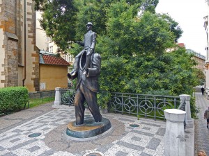 Monument of Franz Kafka in front of the Spanish Synagogue