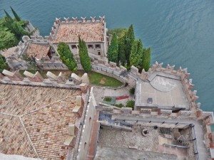 Malćezine zamak na jezeru Garda