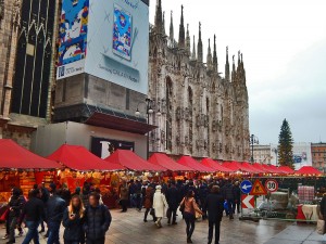 Christmas market next to Duomo in Milan