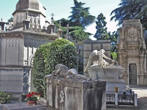 Temples and monuments at the Monumental cemetery