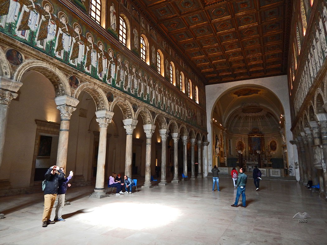 Photos of Basilica of Sant Apollinare Nuovo - KASADOO