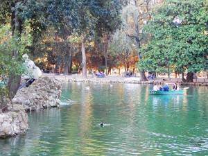 Veštačko jezero u parku vila Borgeze