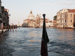 Veliki kanal (Canale Grande) u Veneciji