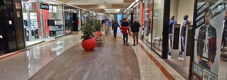 Auchan shopping mall in Venice