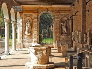 Dvorište Muzeja stakla na ostrvu Murano