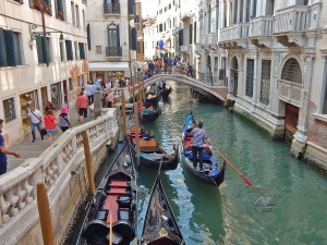 Venecijanske gondole i gondolieri