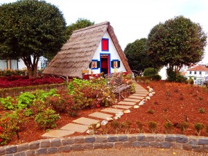 Santana, tradicionalne kuće sa Madeire