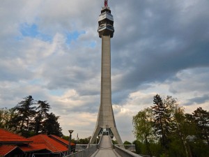 Avalski toranj pored Beograda