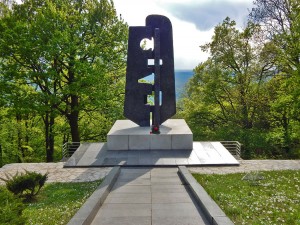 Spomenik sovjetskim ratnim veteranima na Avali