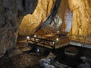 Unutrašnjost Stopića pećine na Zlatiboru