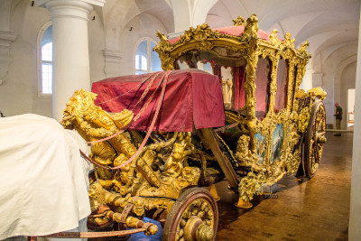 Позолоченная карета во дворце Нимфенбург