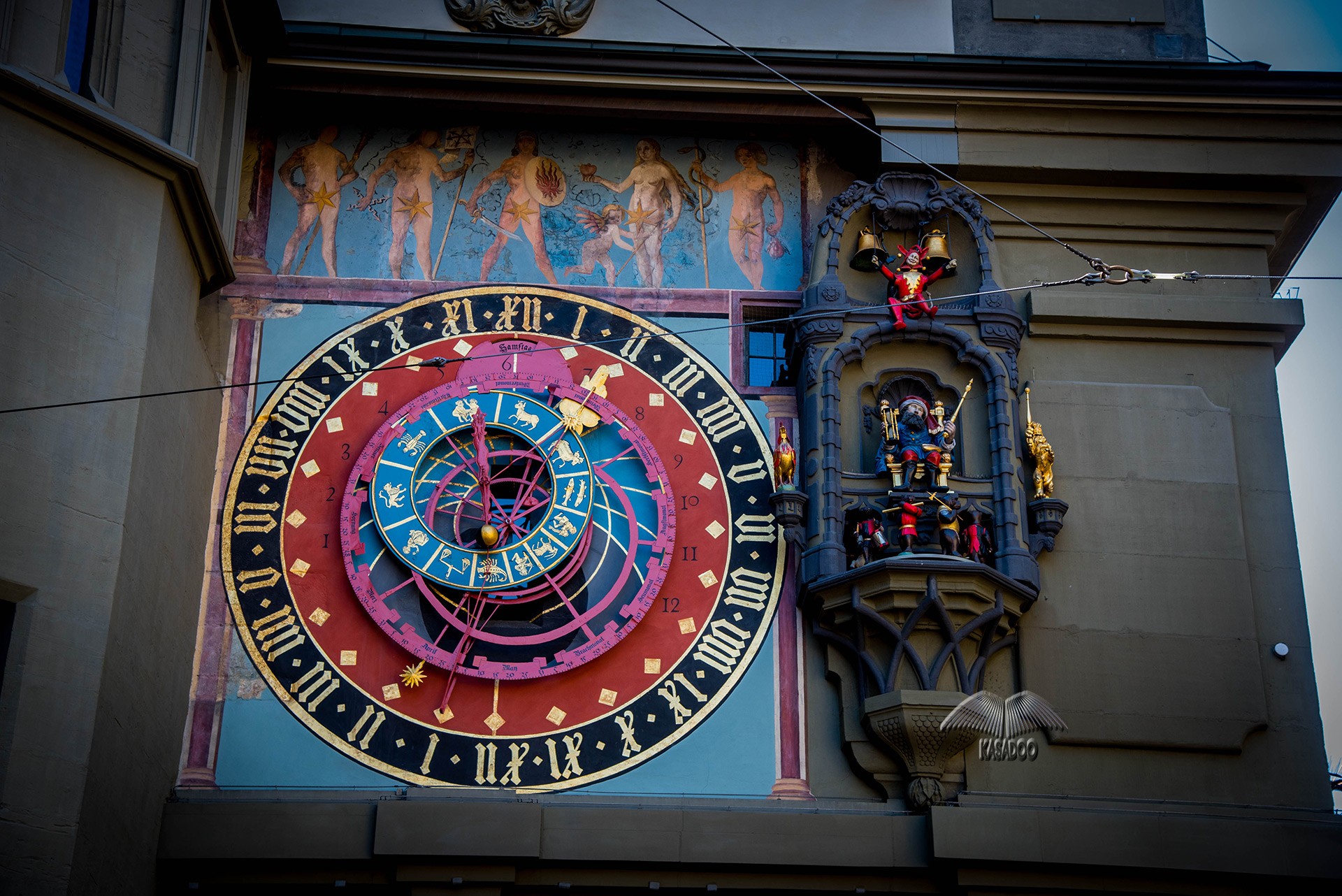 Bern'de Zytglogge çan işçiliğine sahip astronomik saat