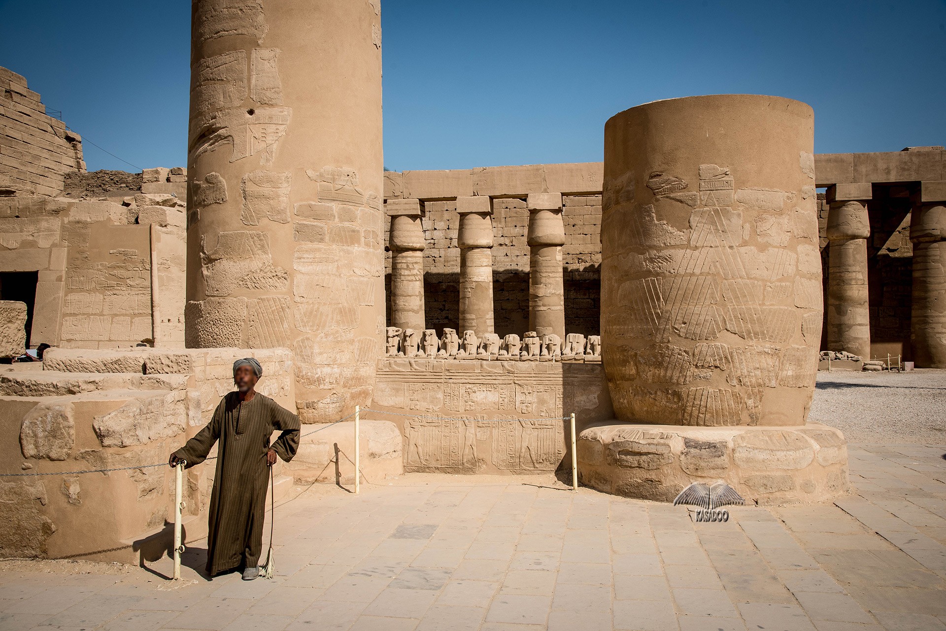 Ägyptische Säulen im Karnak-Tempel