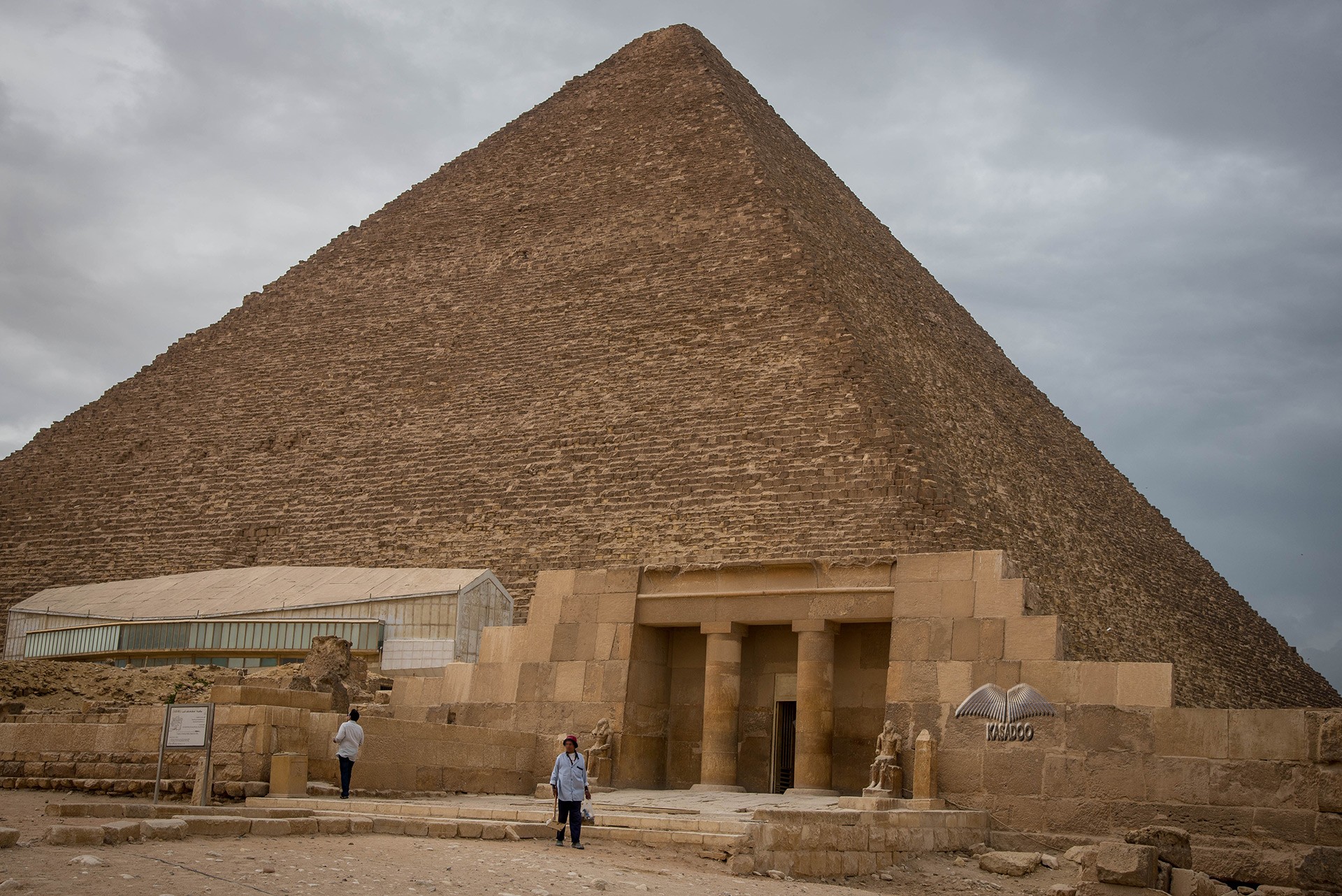 Der Eingang zur Großen Pyramide von Cheops