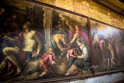 Artistic paintings in Basilica dei Frari