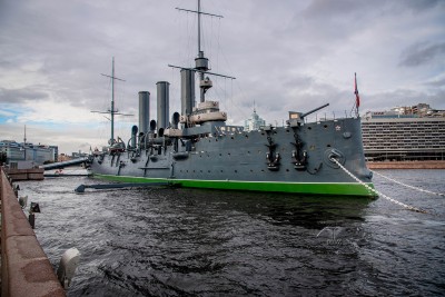 Боевой корабль "Аврора"
