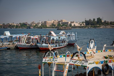 Nil nehrindeki gemiler