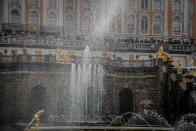 Fontane i zlatne statue Peterhof