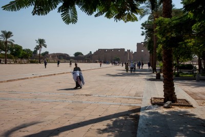 Plato ispred hrama Karnak
