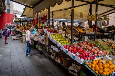 Rialto Market u Veneciji-Italija