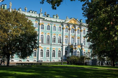 Pogled sa strane na muzej Ermitaž
